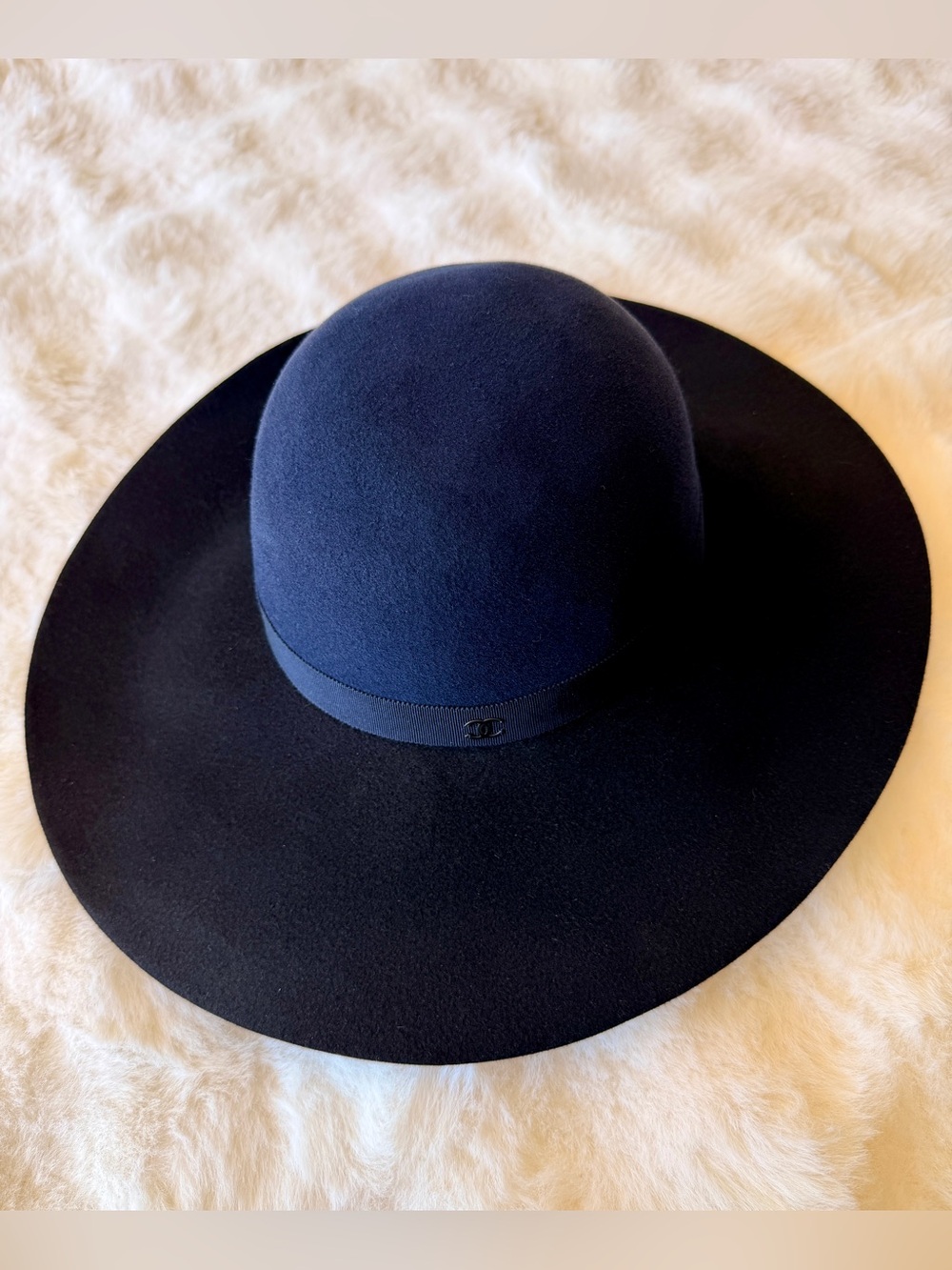 CHANEL Navy Black Rabbit Fur Felt Wide Brim Hat CC Logo Size M